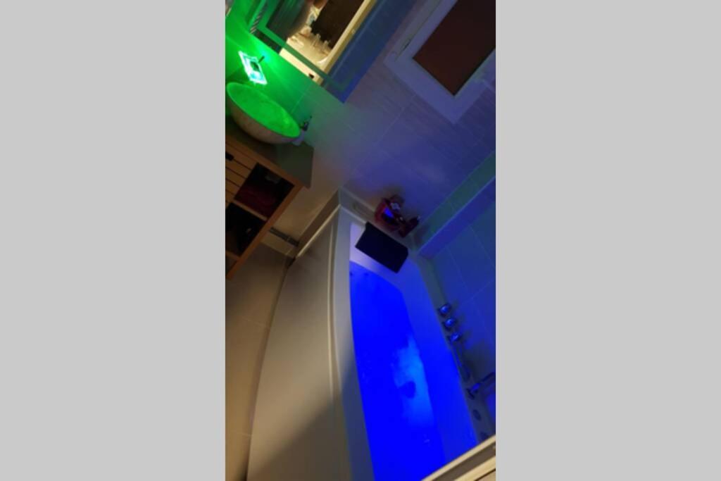 Appartement Front Vieux Port Tout Option Jacuzzi Marseille Exteriér fotografie